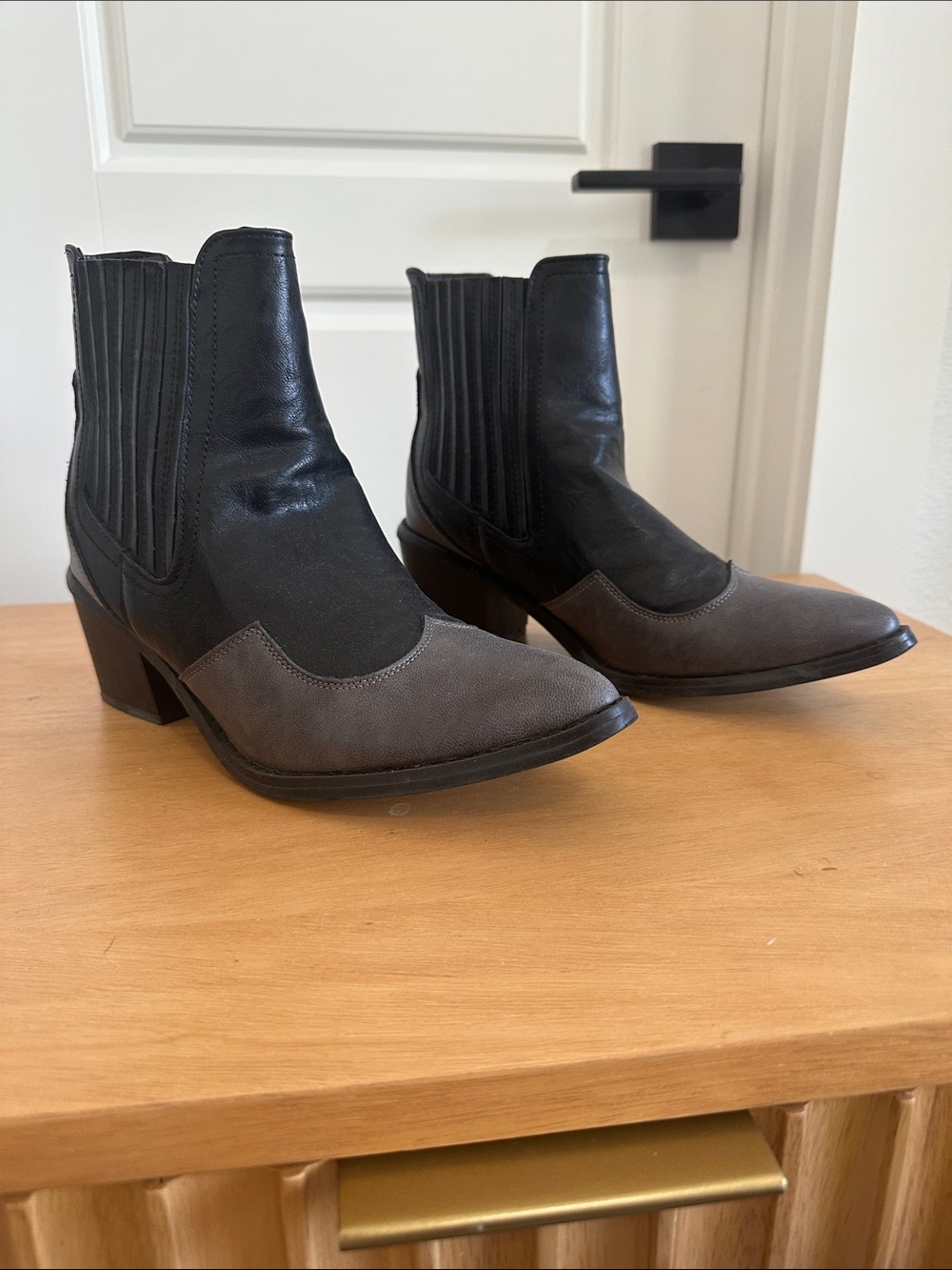 Seven7 Two-Tone Black and Gray Western Ankle Boots